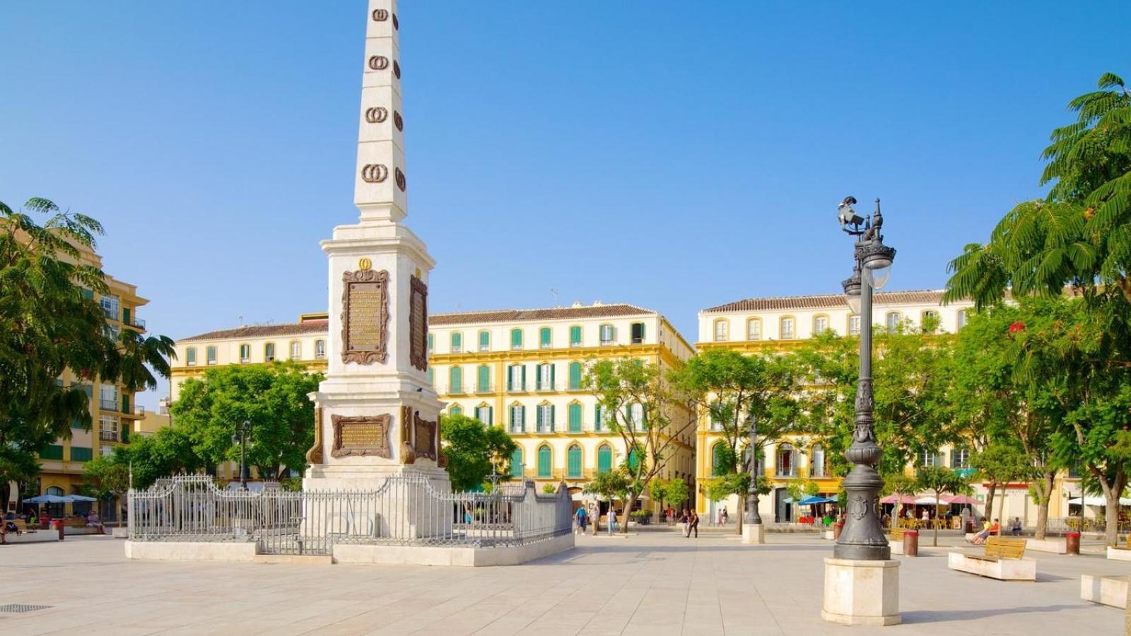 Homely Malaga Cienfuegos, Plaza De La Merced Con Vistas Zewnętrze zdjęcie
